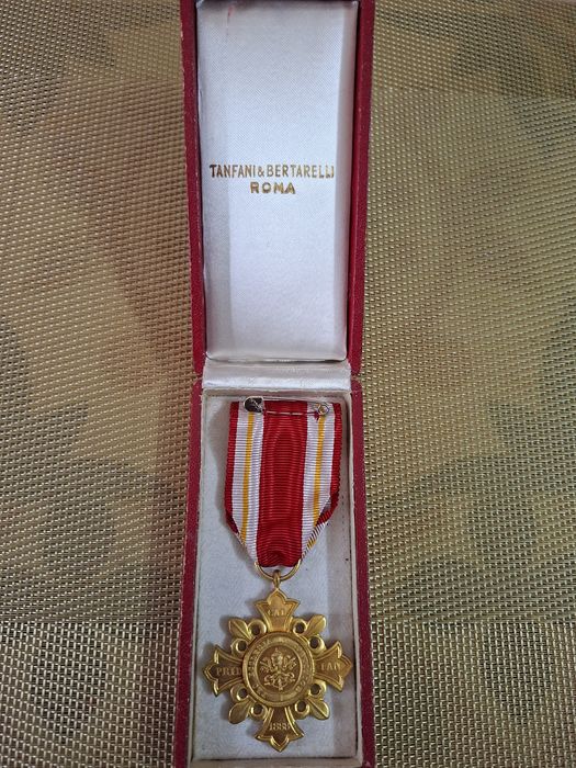 Medalie Papală,,Pro Ecclesia et Pontefice"