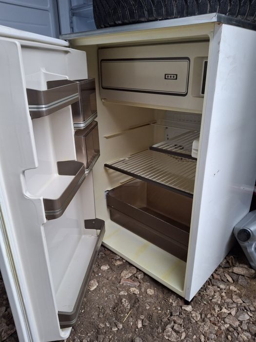 Vând combina frigorifica