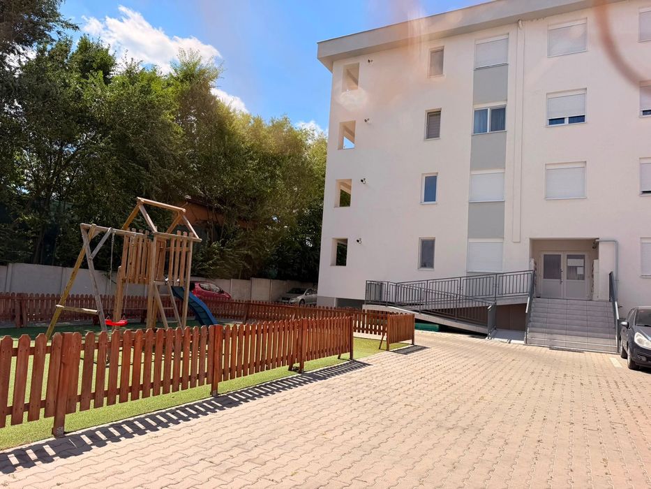Apartament de Închiriat