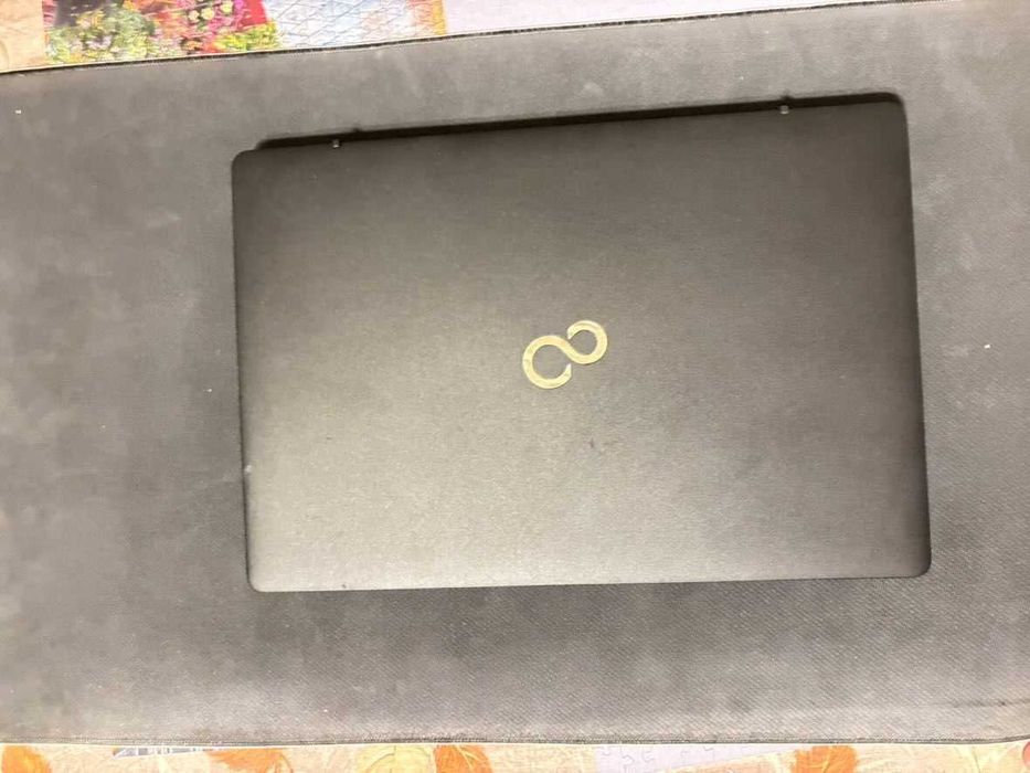 Лаптоп Fujitsu LifeBook A556 - Intel Core i5-6200U 1TB-SSD
