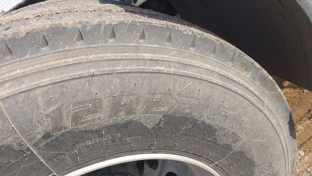 Шины 12R22,5 8штук