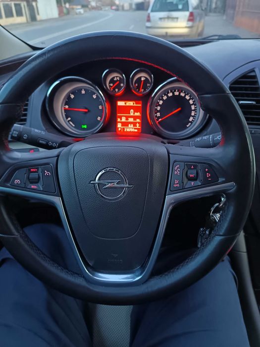 Opel Insignia 2012