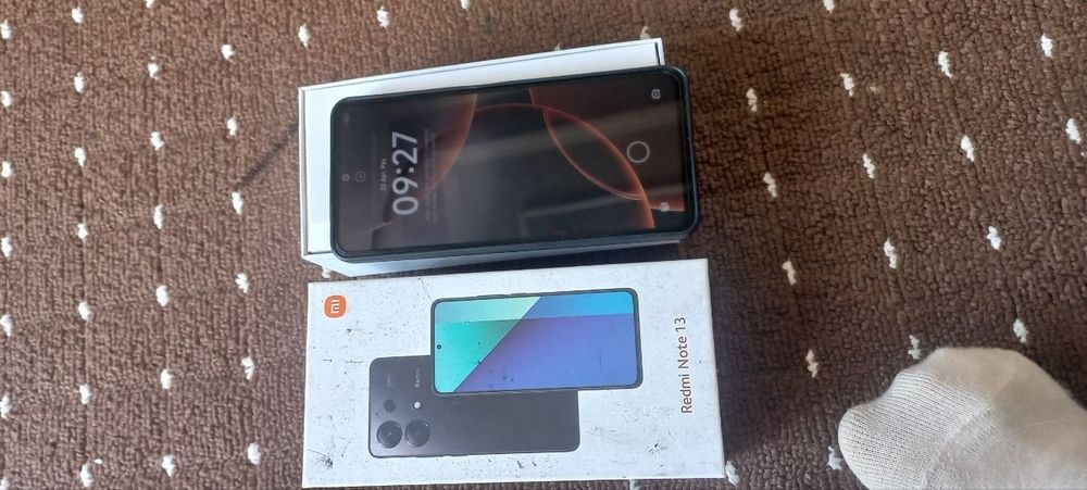 Redmi Note 13 6/128 Ideal Holat Karobka Bor