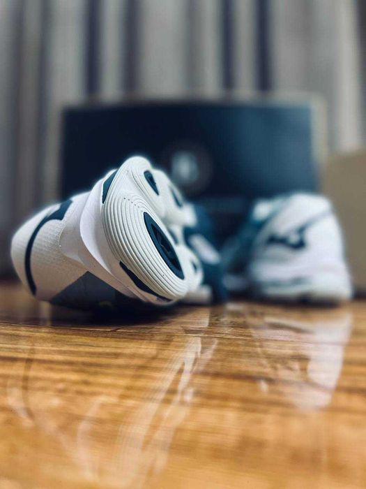 MIZUNO WAVE LIGHTNING Z7 кроссовки для волейбола РАЗМЕР 40,41