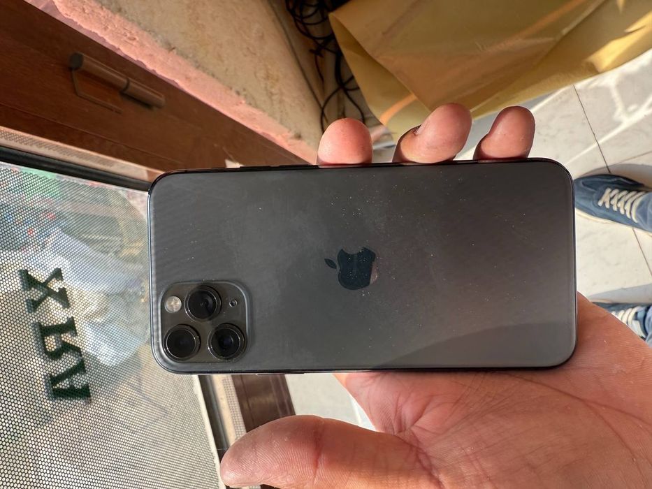 İphone 11 pro srochno sotiladi