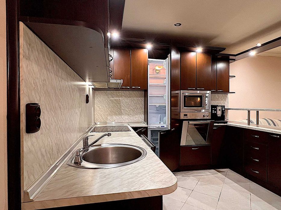 Продава се Тристаен апартамент в Враца, Център - 82 кв.м за 1487 €/кв.м - Снимка #3