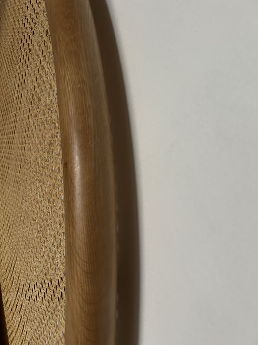 Pat din lemn masiv, cu spate ratan