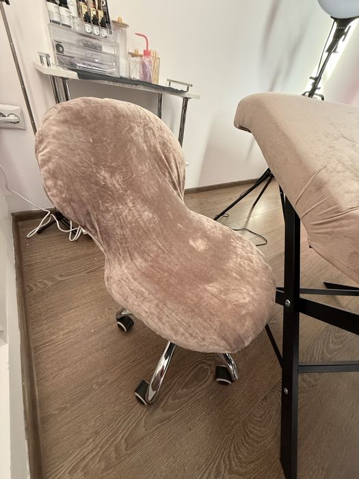 Продам анатомическую кушетку и стул