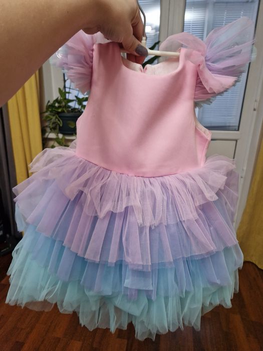 Продам платье для девочки