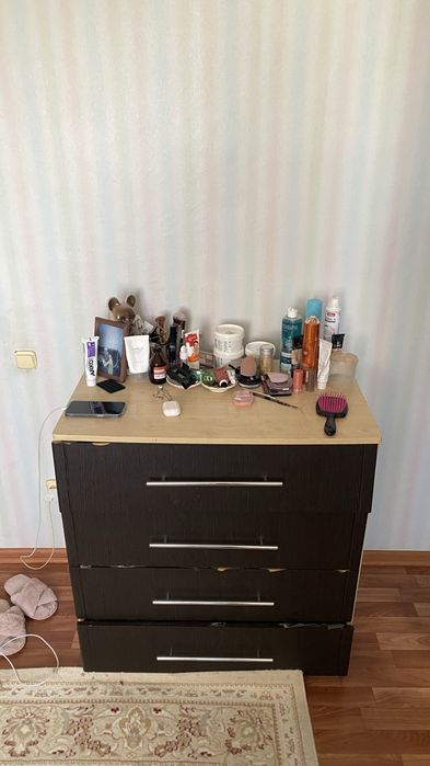 Продается комод и шкаф для спальни