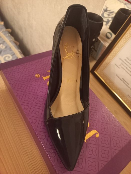 Туфли сатылады. 34 размер.