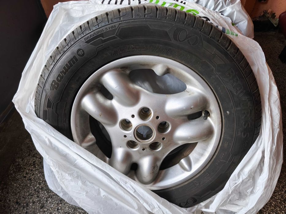 4 броя гуми с джанти Land Rover 215/65/16