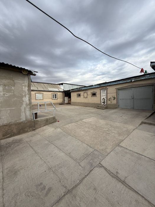 Продаётся дом в кирпичной районе