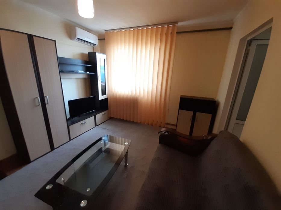 PF, Tatarasi, închiriez apartament 2 camere, Tatarasi, la bulevard, AC,CT, centrală termică, aer condiționat ,mobilat, Palas,Centru, renovat