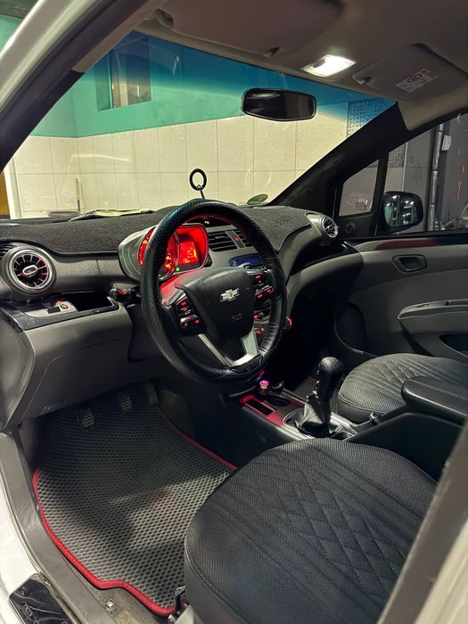 Chevrolet Spark 2018 — 10