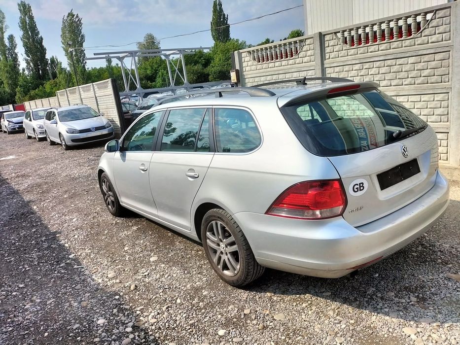 Dezmembram/Piese Golf 6 breack Usa dreapta fata/Usa dreapta spate/Usa stanga spate