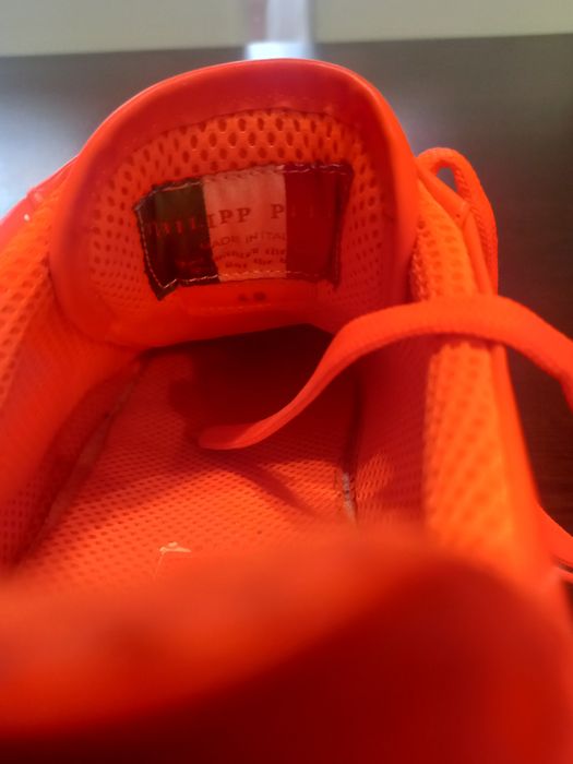 Продавам обувки марка Филип Плейн