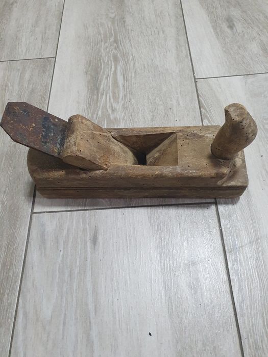 Rindea veche manuală