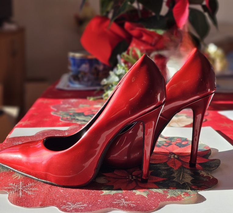 Дамски лачени обувки, 11 см ток