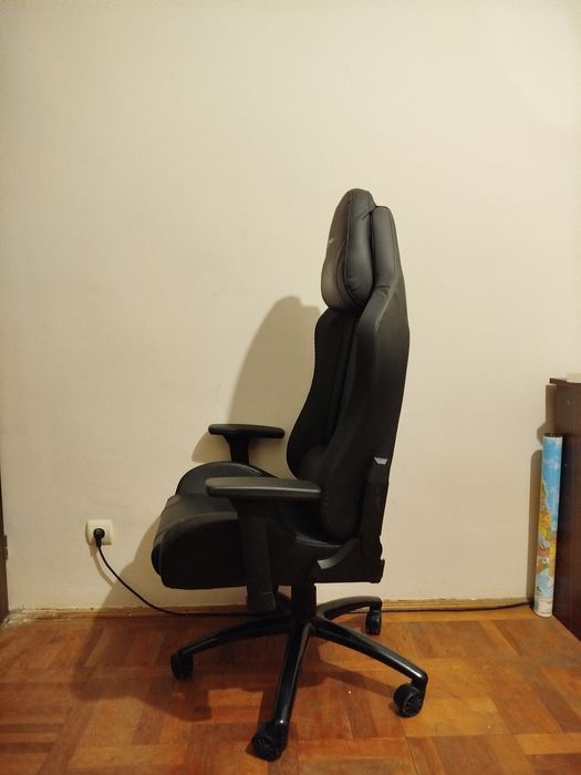 Scaun gaming newskill