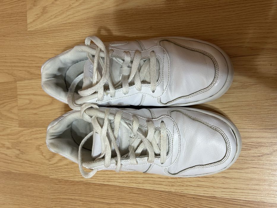Adidași Nike marimea 39