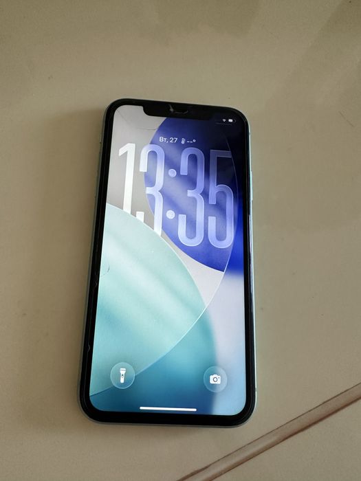 Продам айфон 11