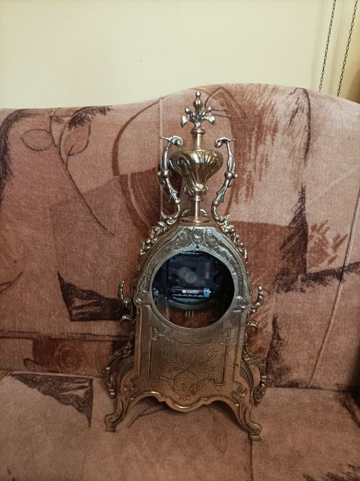 Масивен месингов бароков часовник работещ