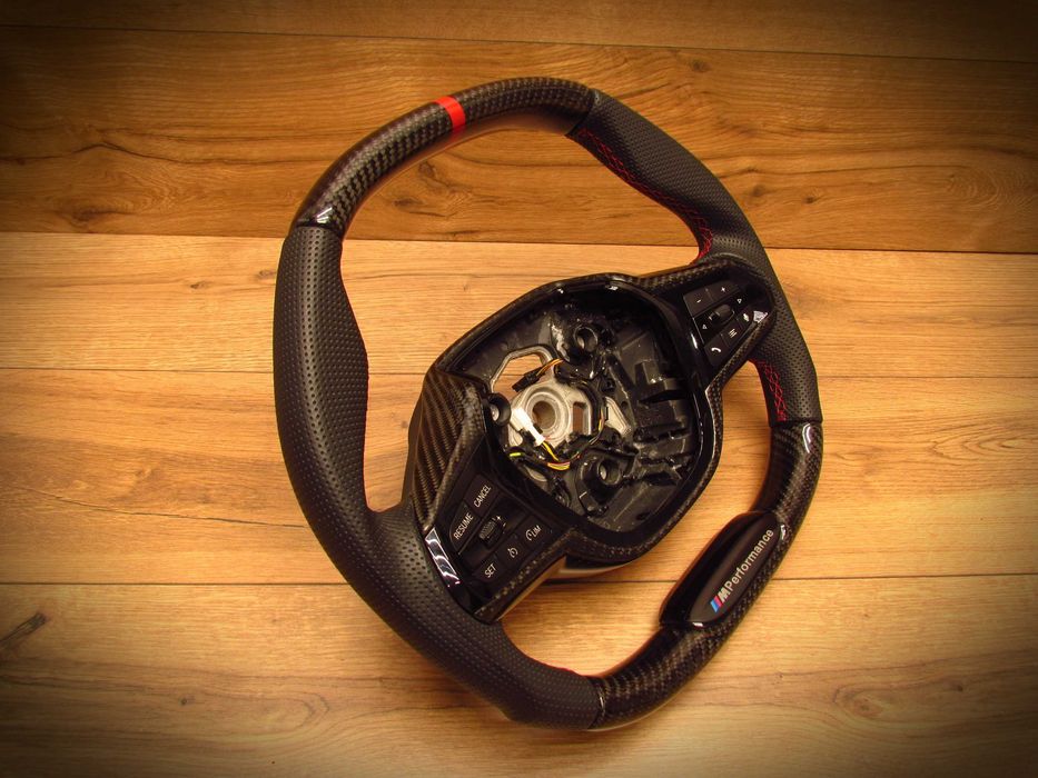 Volan Carbon BMW seria 5 G30/G31, 6 G32, 7 G11/G12