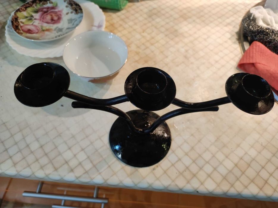 Подсвечник из металла стекла