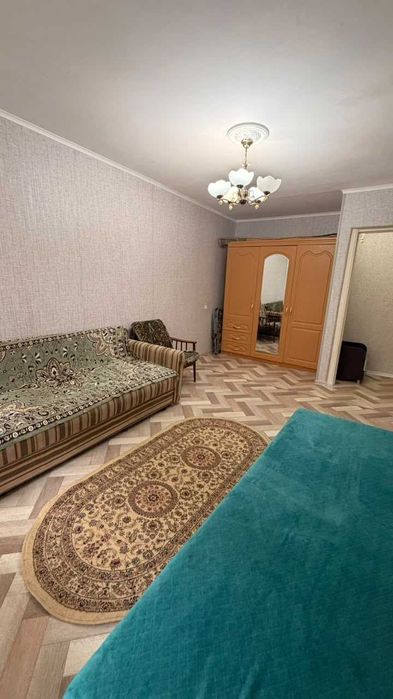 Продам 1 комн на Строителей на Юге 2этаж