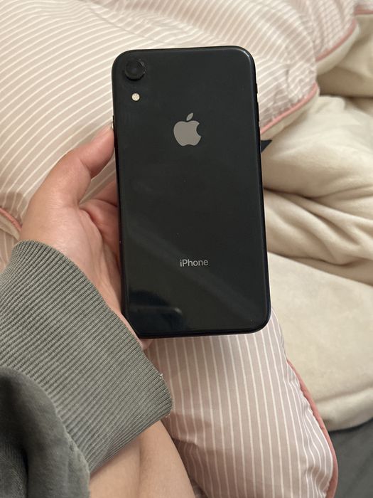 Iphone xr 128гб в черном цвете