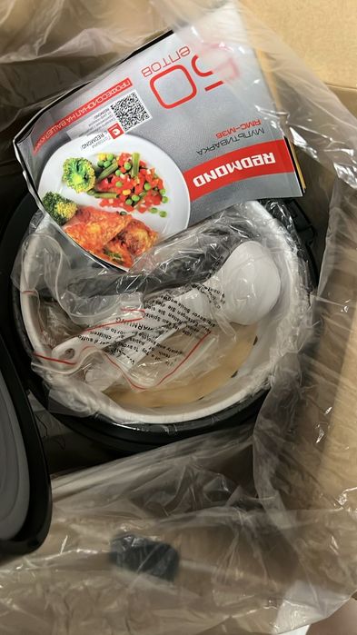 Мультиварка REDMOND