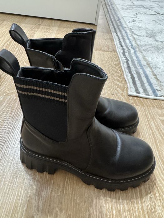 Продам осенние сапожки