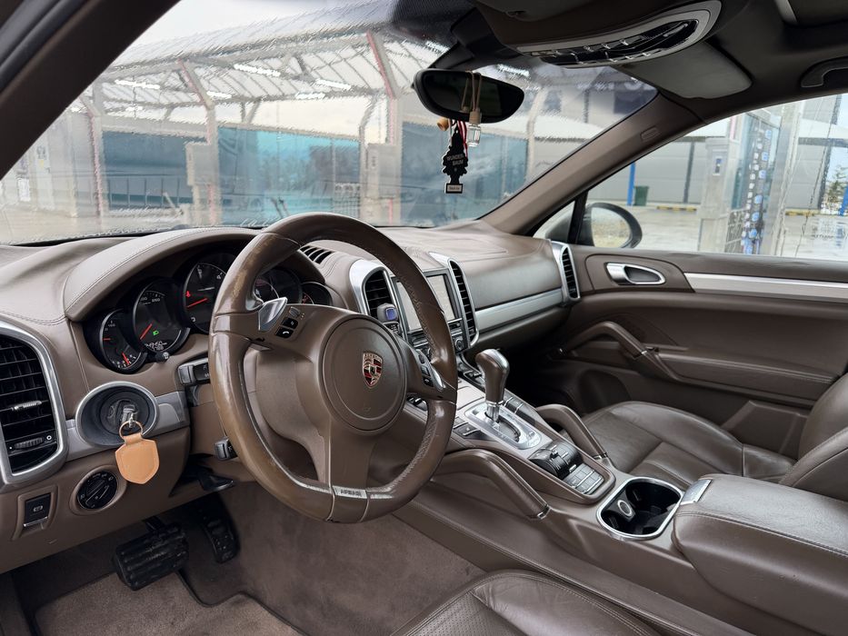 Porsche Cayenne 2011