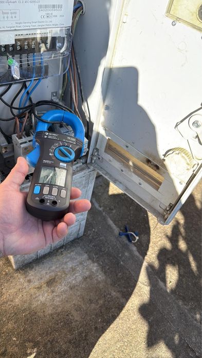 Execut instalatii electrice