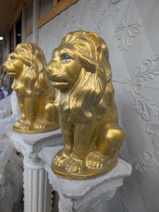 Decoratii gradina din beton, figurine din ciment, lei  gard Calarasi