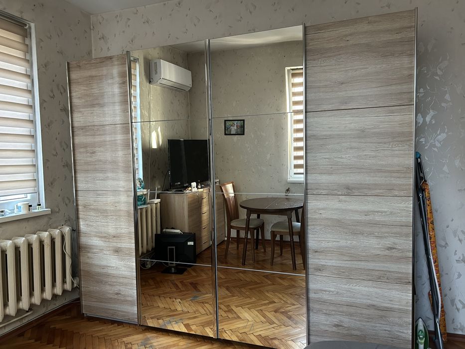 Четирикрилен гардероб ш.270/в.230/д.60