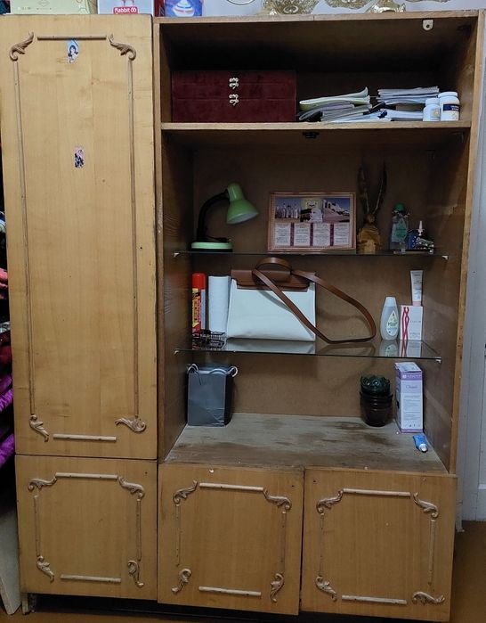 продается старая мебель