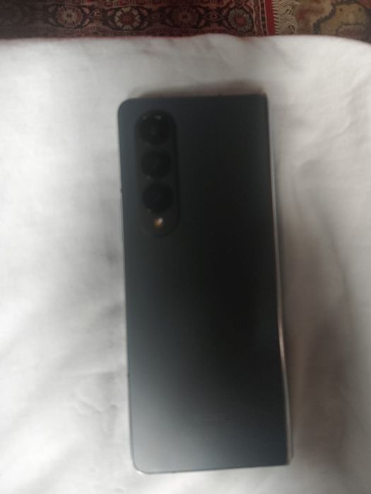 Vând galaxy Z Fold 4