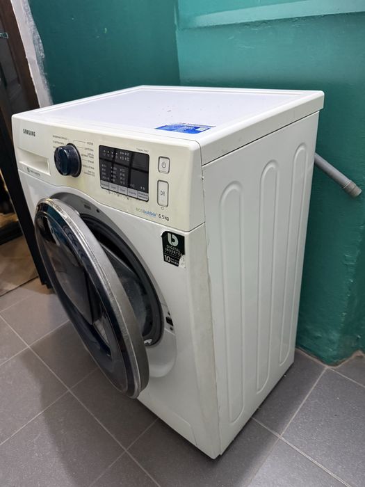 Продам стиральную машинку.