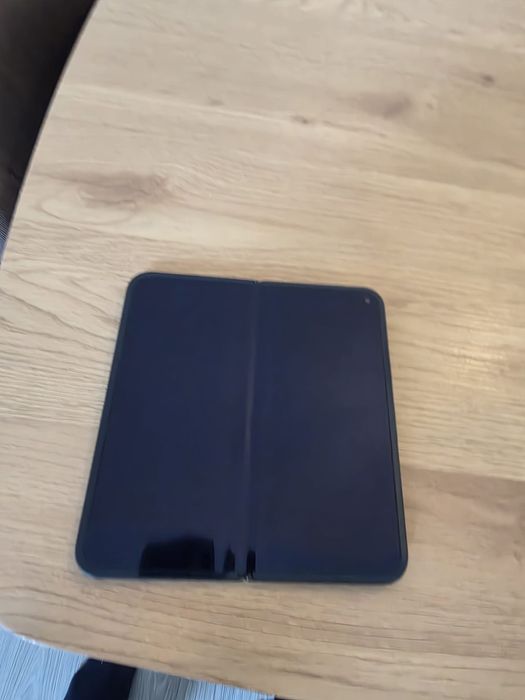 Smartphone Google Pixel 9 Pro Flod