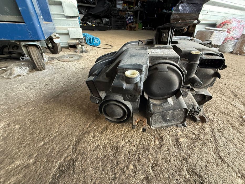 Ляв фар за Ауди Audi A4 B8 Обикновен 8k0941003