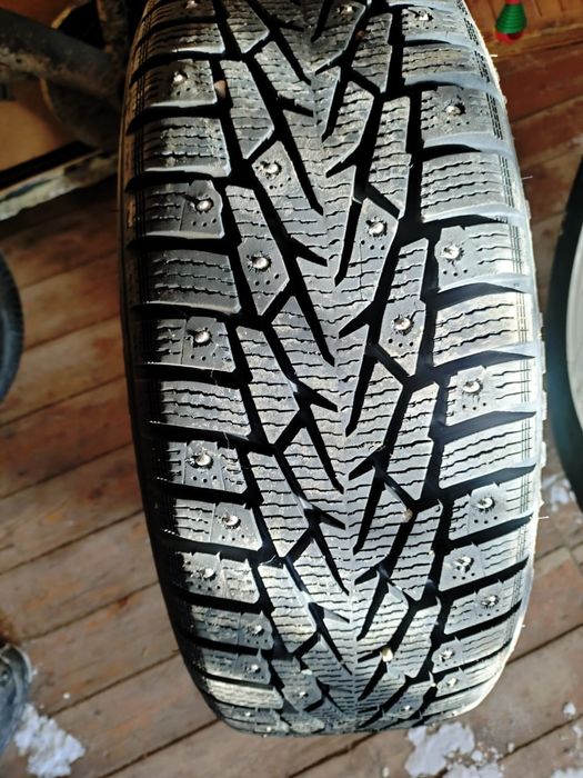 Продам шины комплект