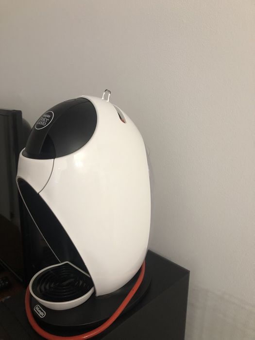 Кафе машина DeLonghi Nescafе Dolce Gusto