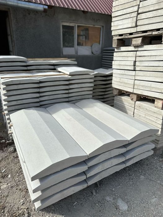 Capace de gard și soclu /palarii/coame