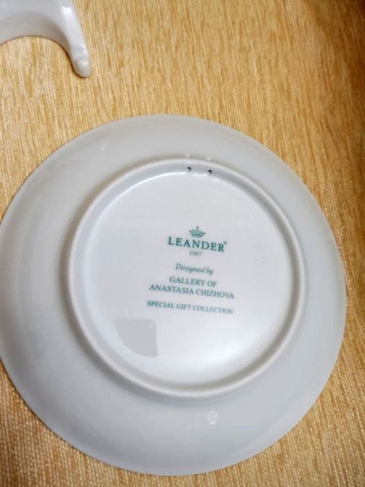 Тарелка фарфор настенная  чешского производства Leander.Чешский фарфор