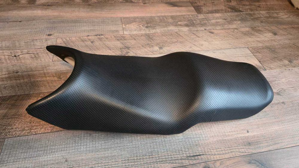 Седалка за мотоциклет Yamaha FZ6 2004