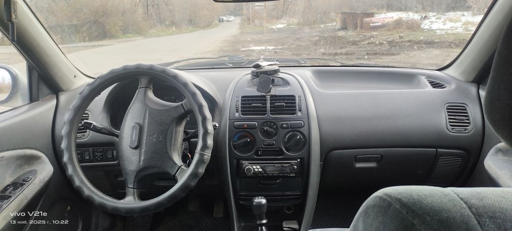 Продам машину митсубиши каризма