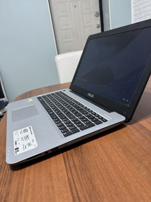 Ноутбук Asus, с дисководом