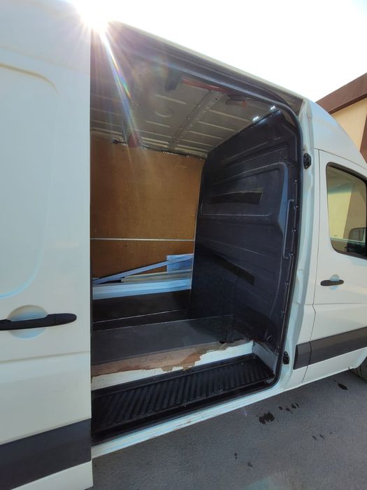 Volkswagen Crafter 2.5 TDI 120 CP – Dubă